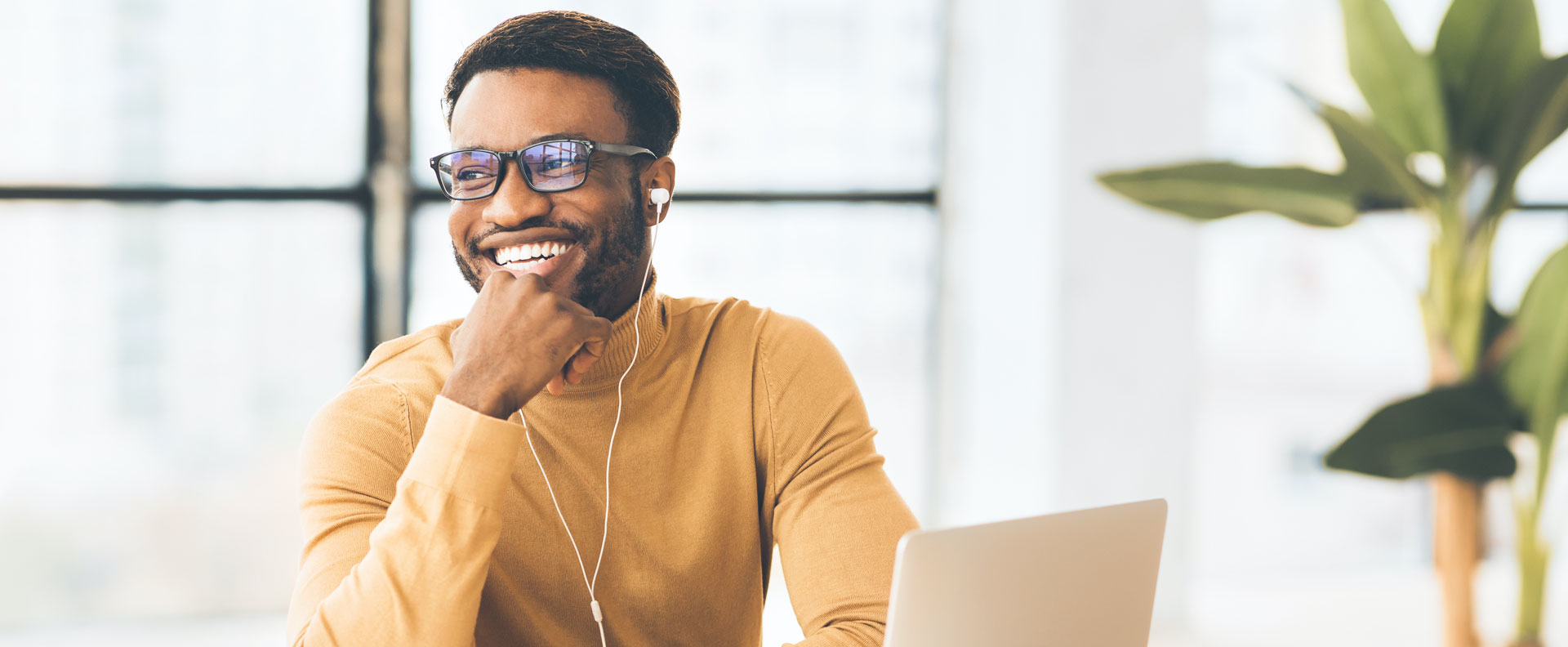 lavorare ascoltando musica come aumentare la produttività ascoltando la musica in ufficio