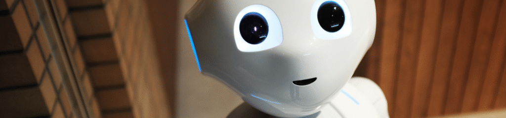 robot camerieri sono controllati a distanza da persone con disabilità